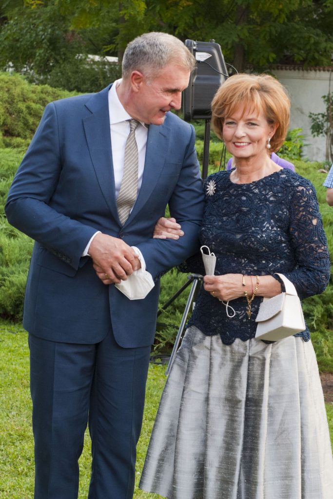 Douăzeci și nouă de ani de căsnicie pentru Majestatea Sa Margareta și Principele Consort. Mesajul Familiei Regale a României